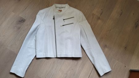 Veste en cuir blanc neuve jamais portée Taille 42