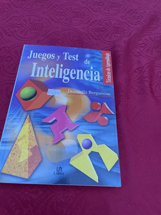 Libri: Juegos y Tes de Inteligencia (Spanisch) – Usato da Bergdietikon venduto da book-4-you