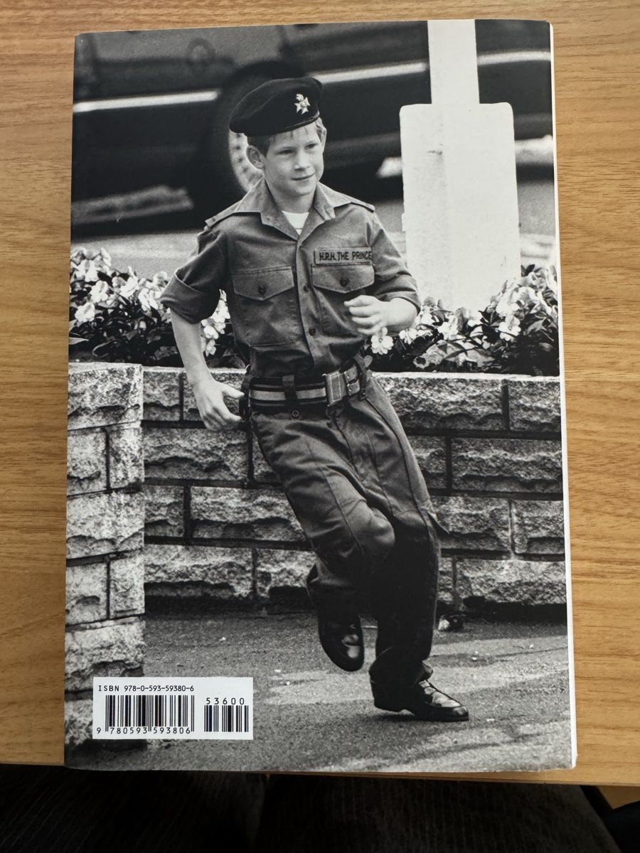 Libri: Spare, Prince Harry – Nuovo (secondo la descrizione) da Steffisburg venduto da mina-pam 1