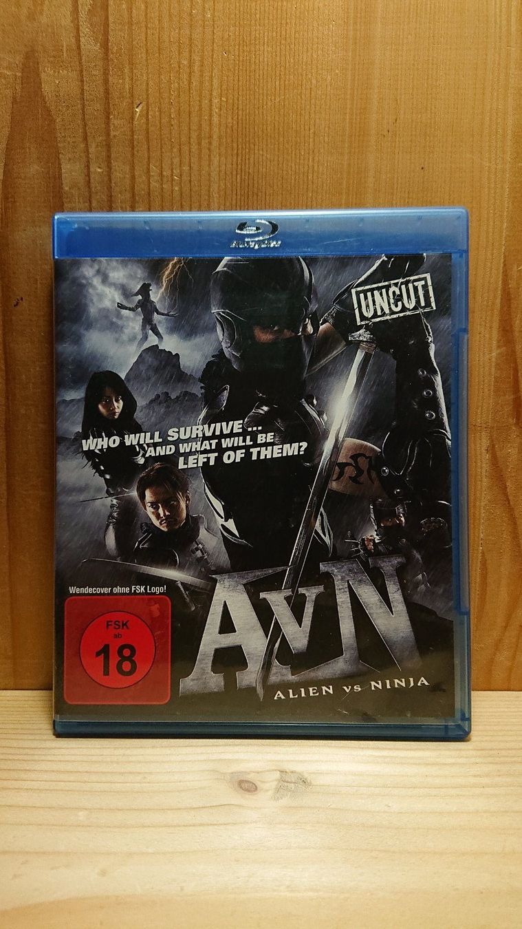 Alle DVDs: ALIEN VS NINJA Uncut Blu-Ray – Gebraucht aus Wilderswil von