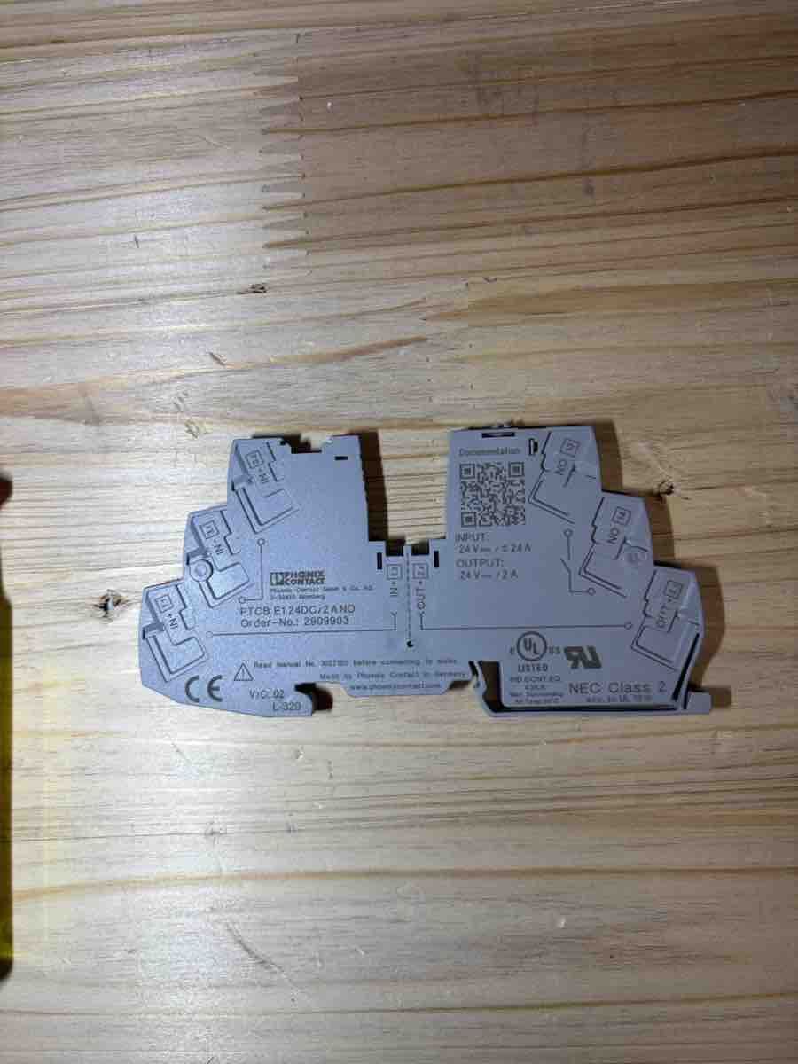 Phoenix Contact Componenti elettronici: Phoenix Contact PTCB E1 24DC/2A NO Schutzschalter 2909903 – Usato da Hellbühl venduto da Simpsens