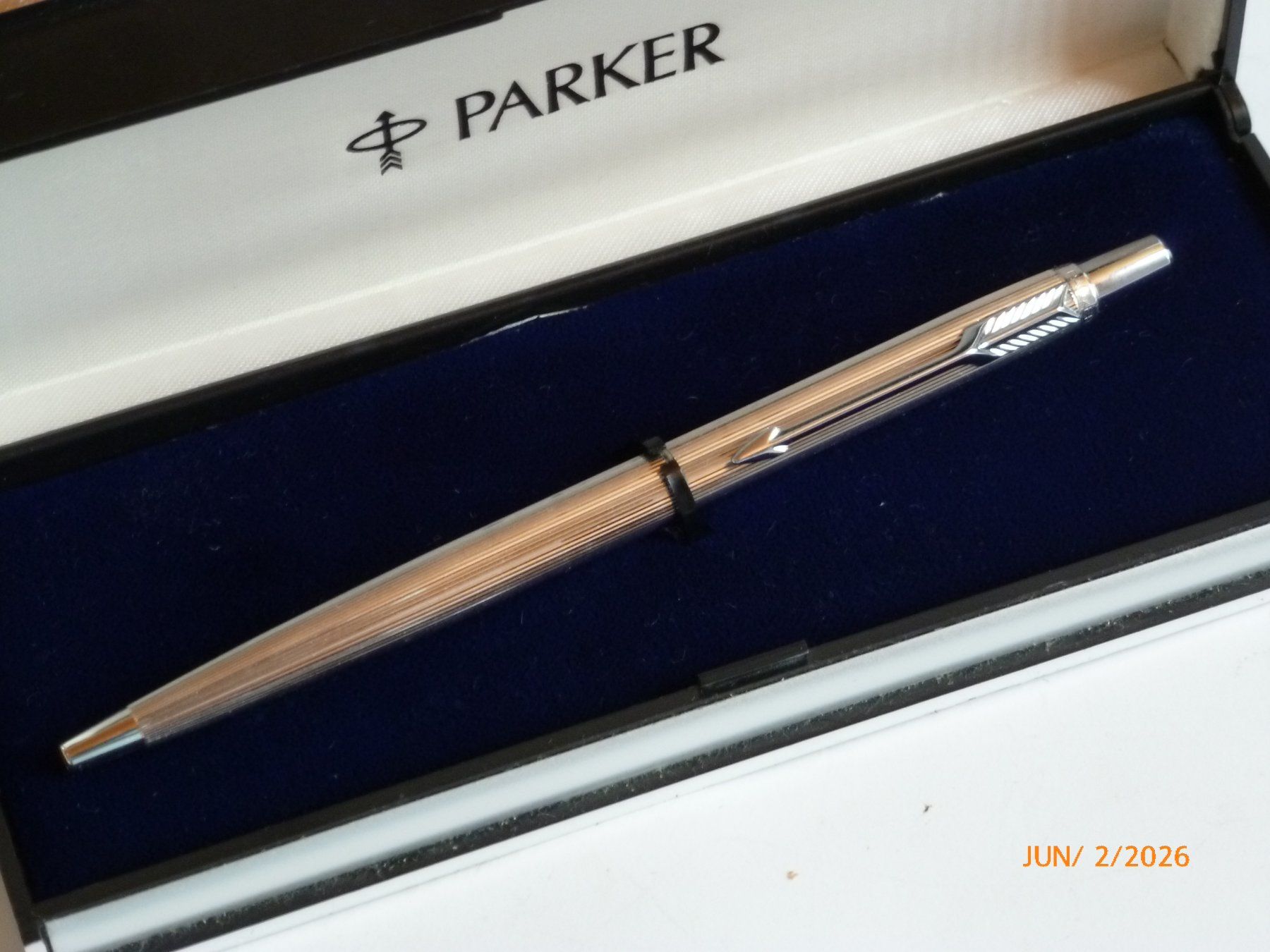 Parker Penna & Evidenziatori: Parker Kugelschreiber im Silberton mit Originalbox – Usato da Lupfig venduto da Casch13 1