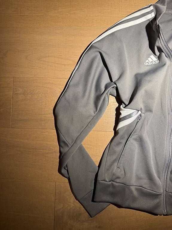 Adidas Giacche: Adidas jacket grise – Usato da Fully venduto da Luca_J.F. 4