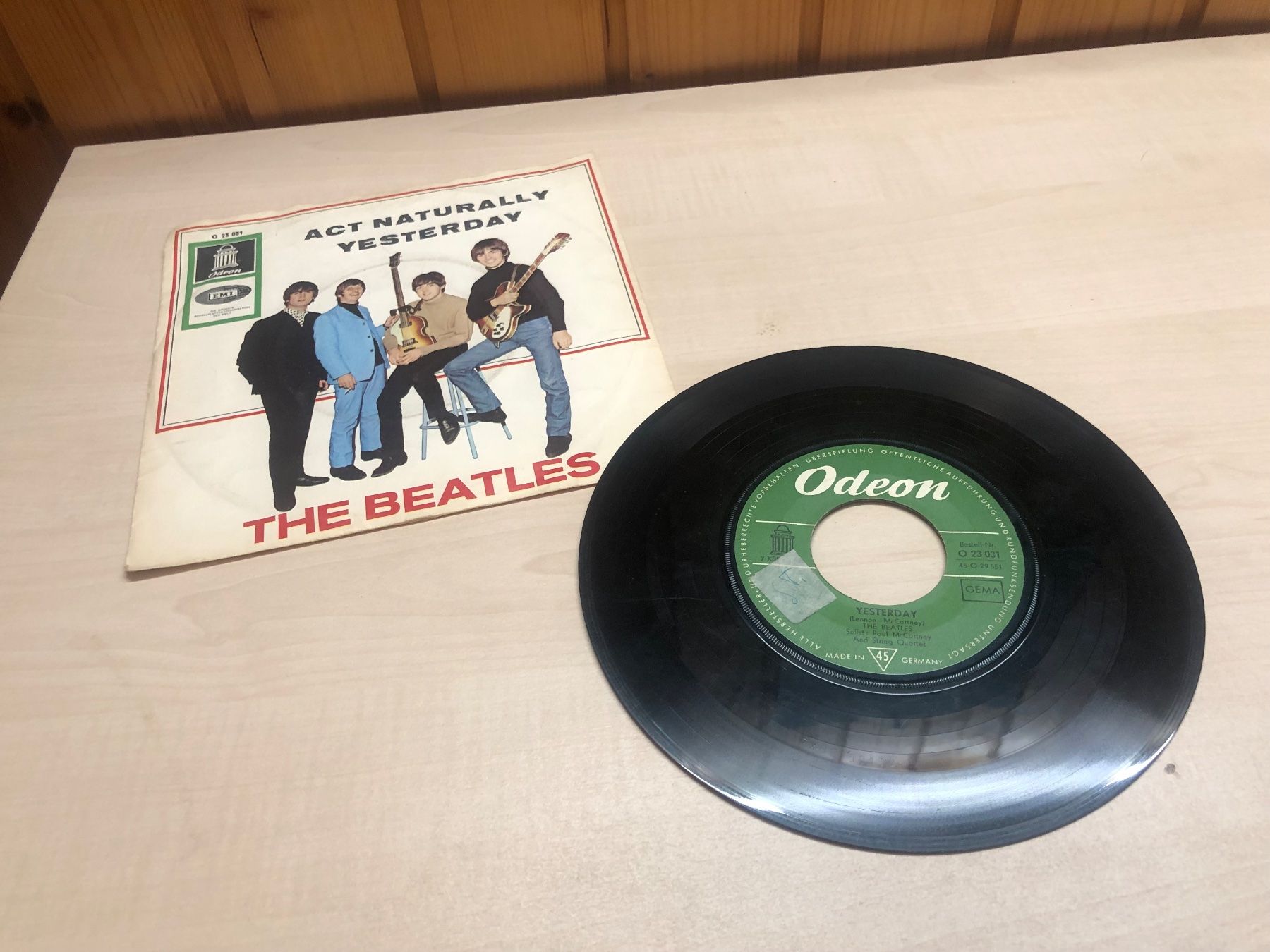Dischi in vinile: 4 x Single THE BEATLES – Usato da Rümligen venduto da Sibill 5