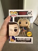 Figurine POP CHASE stranger things 421 ELEVEN WITH EGGOS