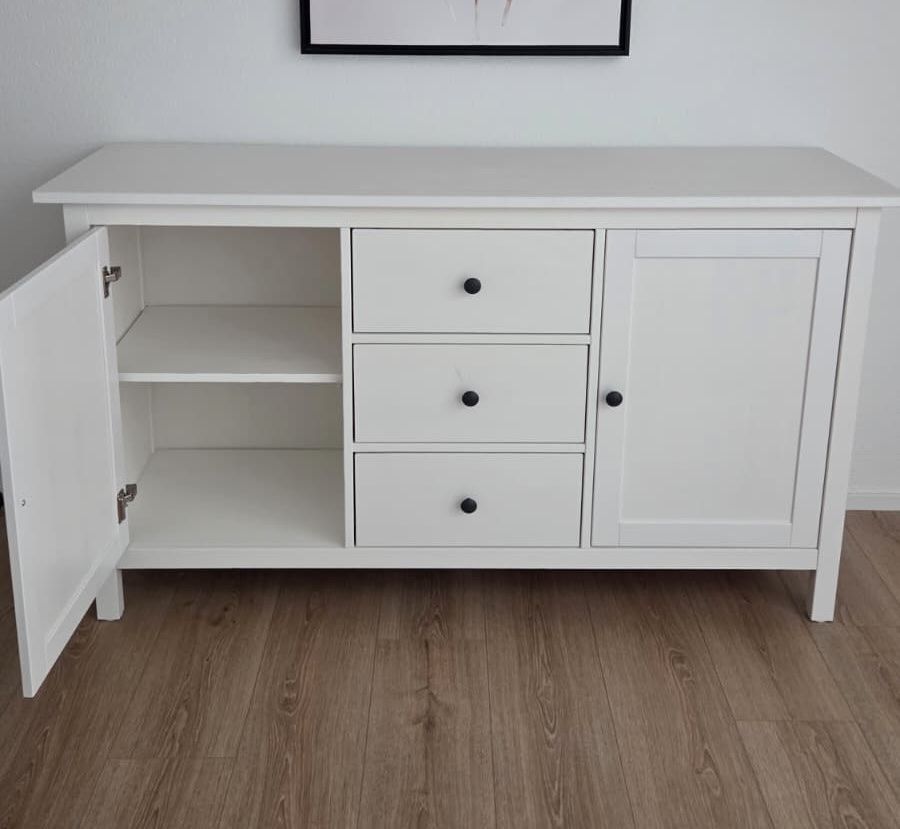 Commodes: IKEA HEMNES Sideboard weiss – D'occasion à Brunnen par blueberry888 1