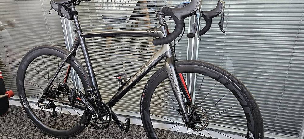 Vélos: Time Izon carbon, Disques, ultegra Di2, zipp ... – D'occasion à Romanel-sur-Lausanne par Marsu001