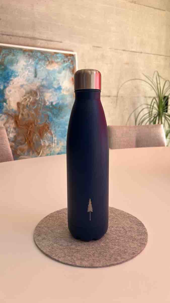Borracce & Thermos: Nikin Trinkflasche dunkelblau 500ml – Usato da Schleinikon venduto da mbr_jc95