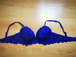 Büstenhalter Spitzenblau Grösse 75C neuwertig