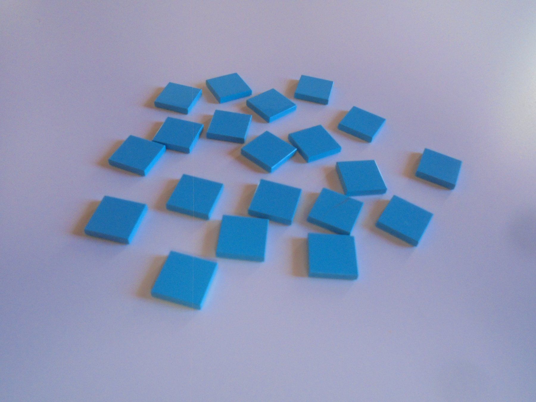 Lego Giocattoli: LEGO - 20 - BLAUE - GLATTE - PLÄTTLI - 2 X 2 – Usato da Gelterkinden venduto da ajdt4