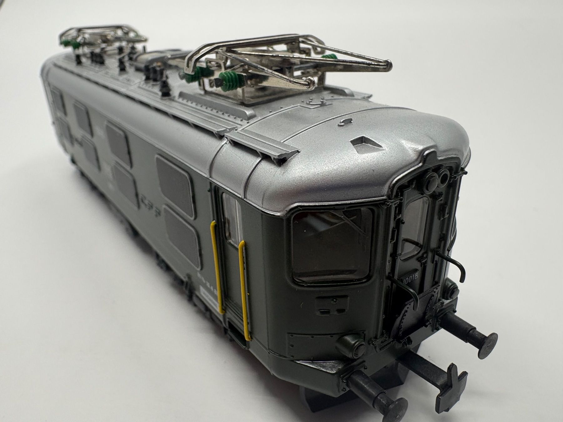 Hag Modellini di ferrovie: Hag SBB Re 4/4 1 10018 H0 – Usato da Forch venduto da Hanimann-Robinson 3