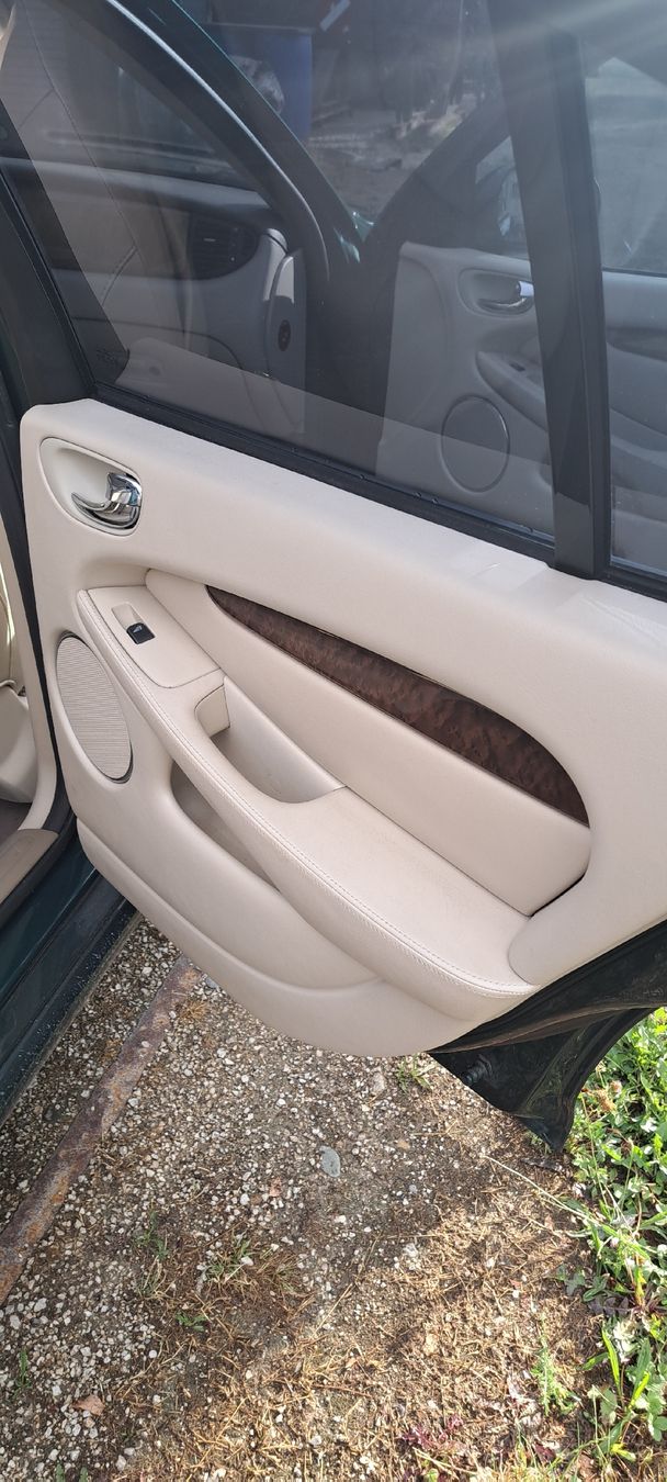 Autos: Verkaufe Jaguar x type 3.0 V6 Ex Allrad – Gebraucht aus Derendingen von JRGLAS 2