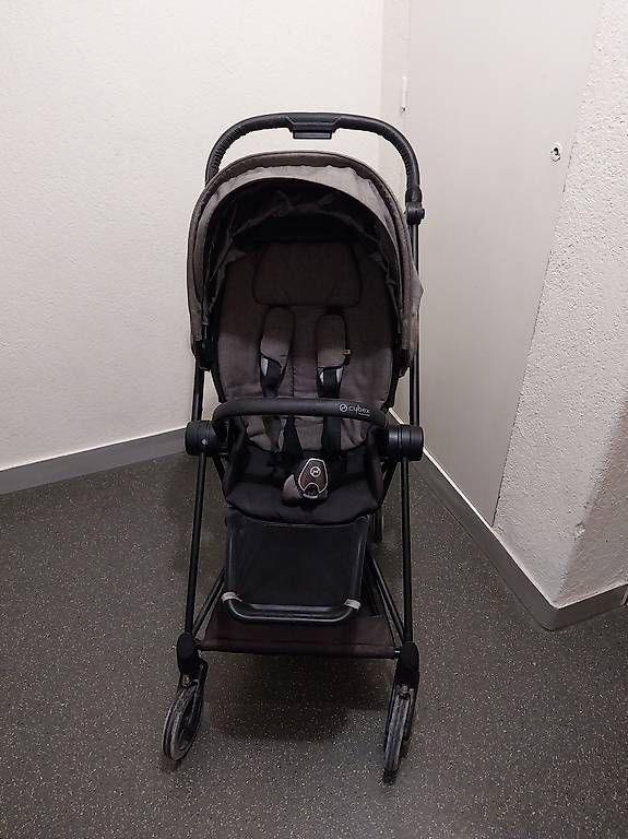 Carrozzine: Kinderwagen Cybex Kombi-Set 3 in 1 – Usato da Adliswil venduto da deb_9s5z 4