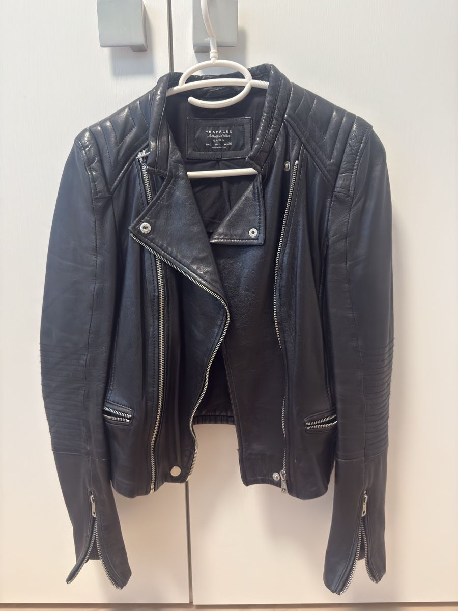Zara Jacken: Lederjacke Zara  – Gebraucht aus Siebnen von Body23