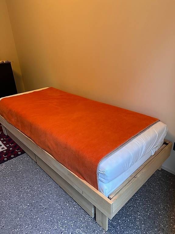 Letti: Sofa bed with storage / Schlafsofa / Bett – Usato da Zürich venduto da soc_kl9g