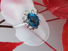 18Kt. Weissgold Damenring – ein Klassiker