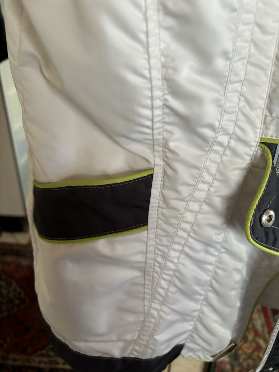 Sportalm Gilets & Westen: Weste Sportalm Grösse 36 – Gebraucht aus Kaltbrunn von Modern 2