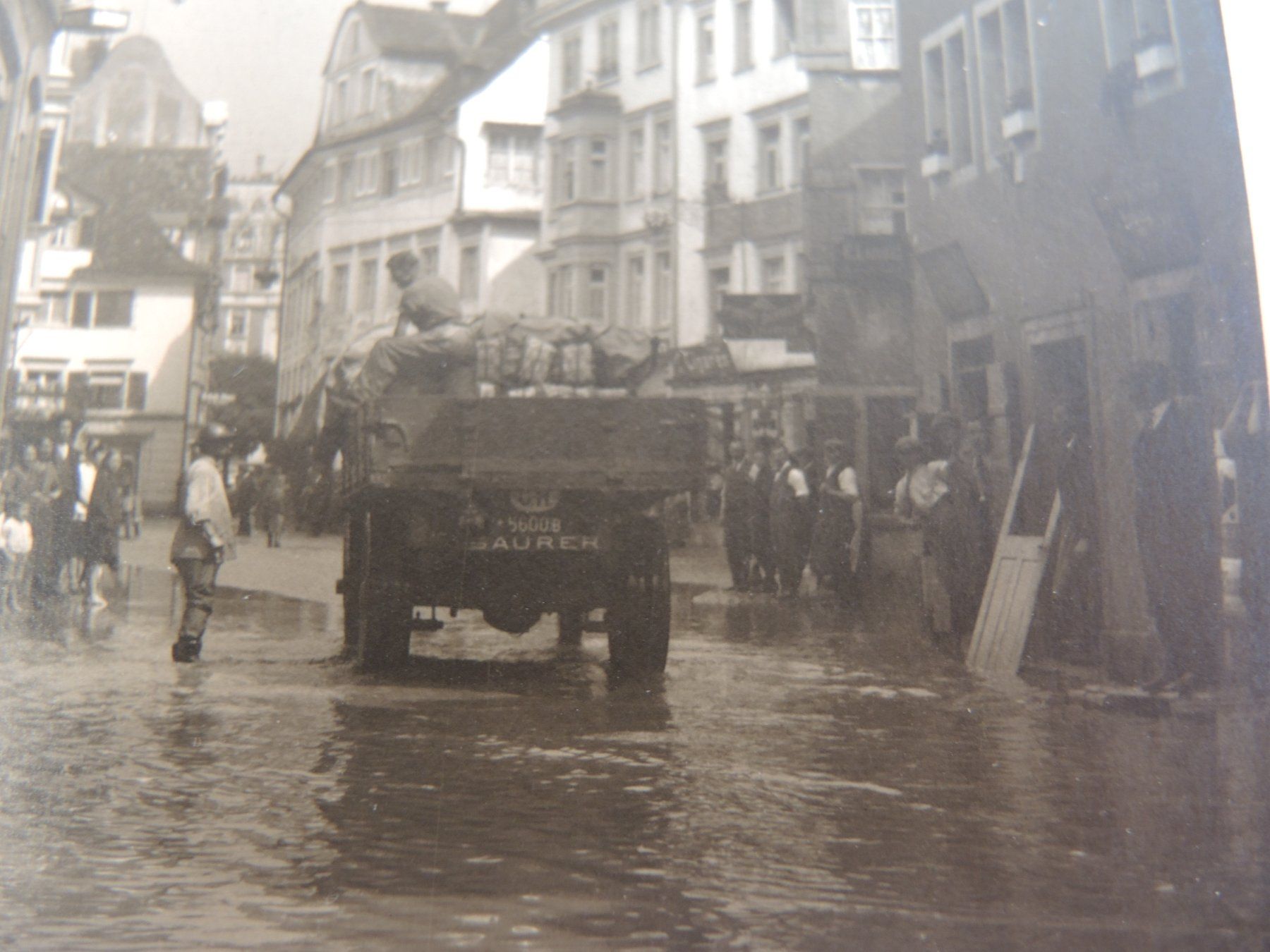 Cartoline postali: Rorschach Hochwasser mit Saurer Ansichtskarte Postkarte – Usato da Rorschach venduto da maeck8 2