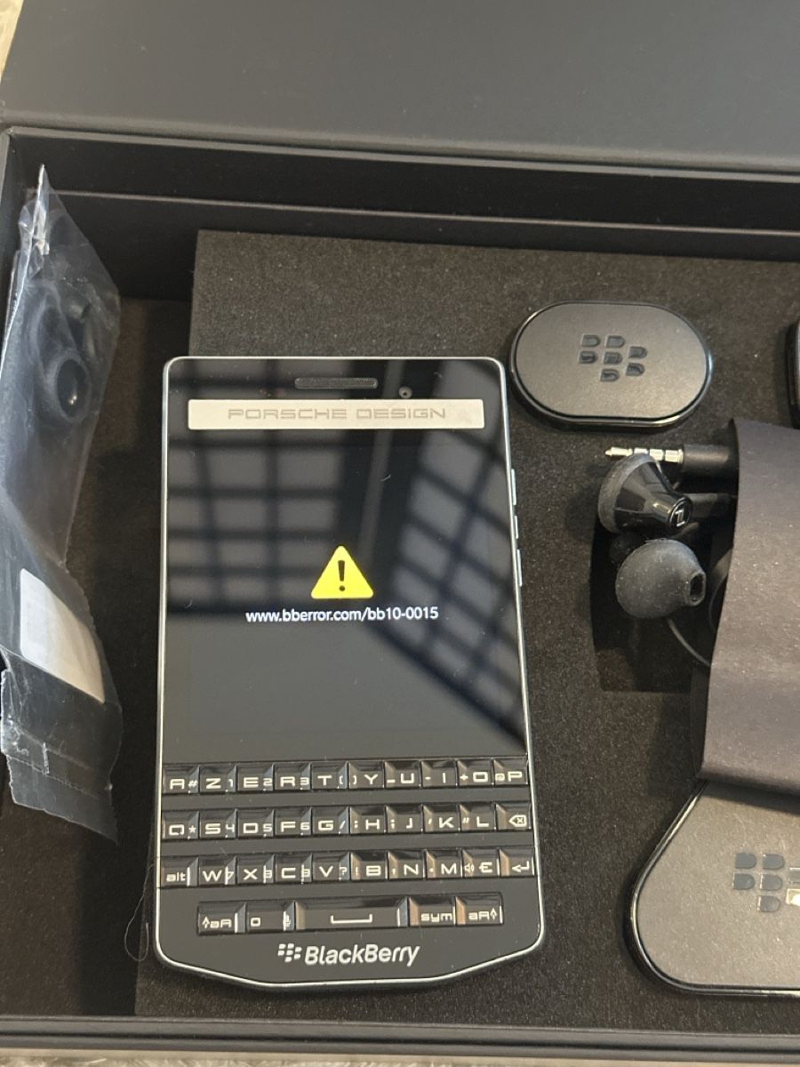 Blackberry Handys / Smartphones: BlackBerry Porsche P9983 – Gebraucht aus Uitikon Waldegg von Amour_Zurich 4