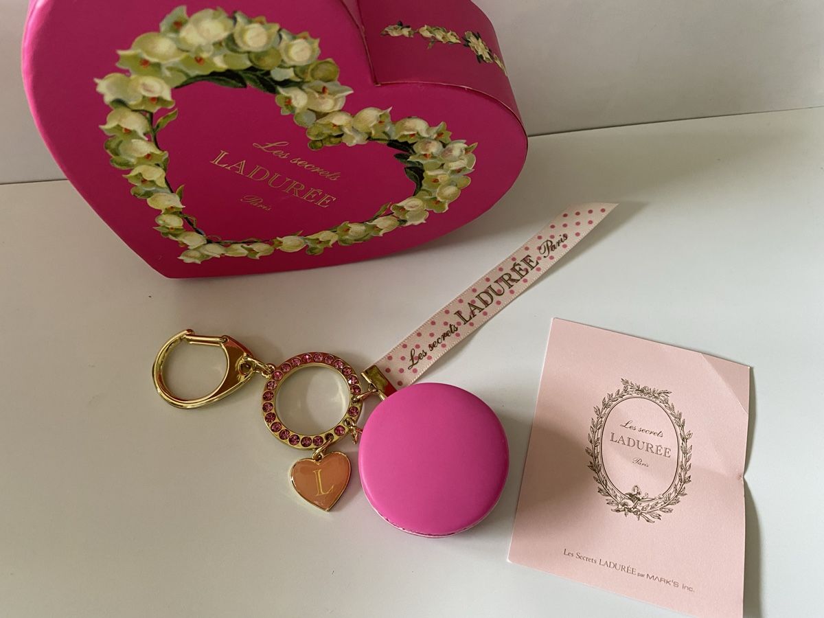 Ladurée Portachiavi: Porte-clé macaron Ladurée – Nuovo e nell'imballaggio originale da Bouveret venduto da wes_7zll