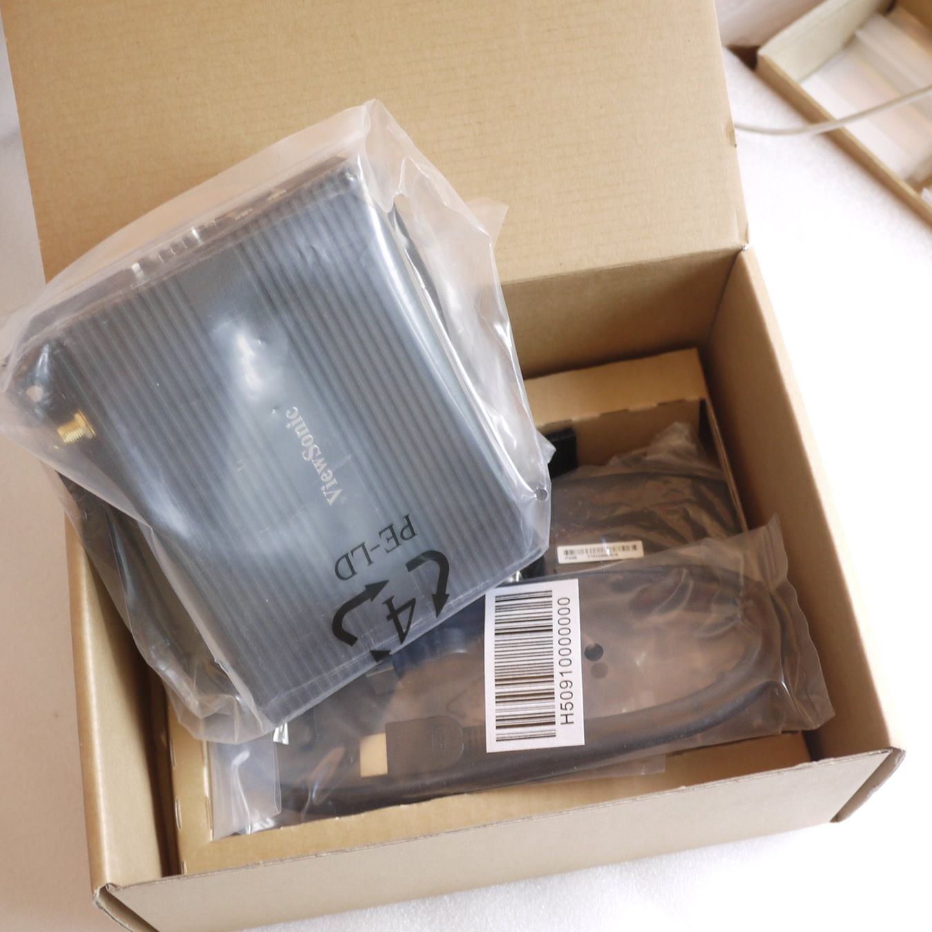 Sistemi audio & multimediali: ViewSonic NMP580-W Media Player. NEW. – Nuovo (secondo la descrizione) da Egg b. Zürich venduto da JCB 1