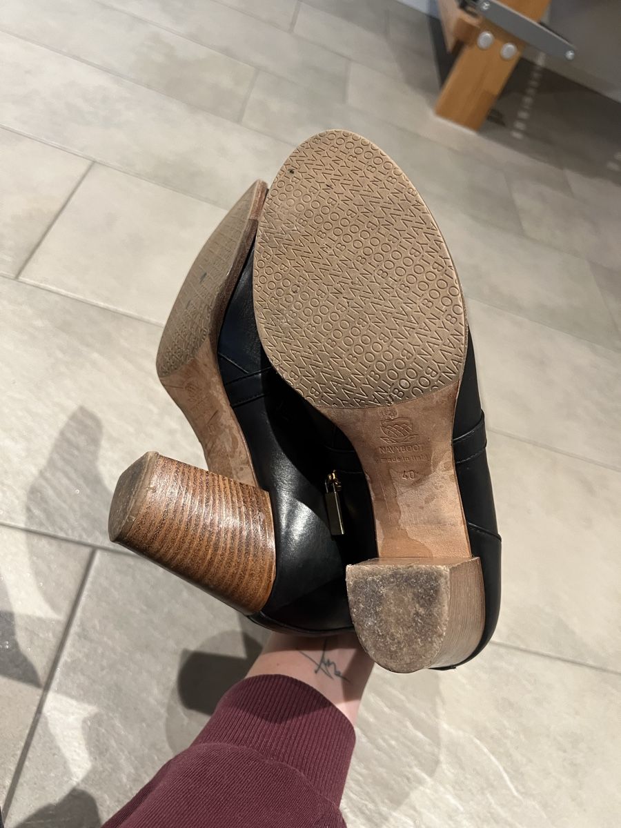 Navyboot Scarpe da donna: Schwarze Lederstiefeletten, Grösse 40, Navyboot – Usato da Langenthal venduto da ivet7 7
