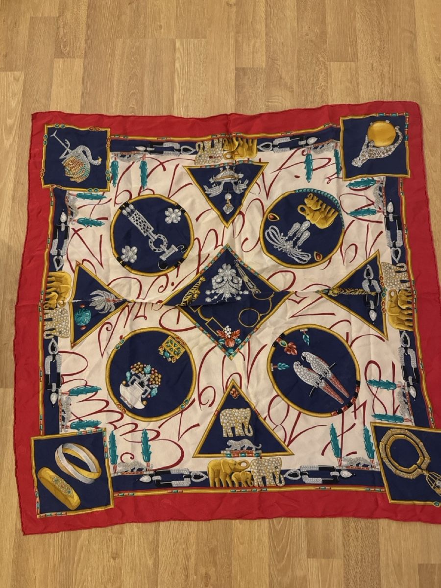 Cartier Foulards, Tücher & Schals: Seidenschal Cartier Design Schmuck – Gebraucht aus Schlieren von van_2ybt 1