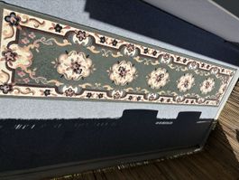 Teppichläufer / Läufer 330 x 70 cm – klassisches Muster