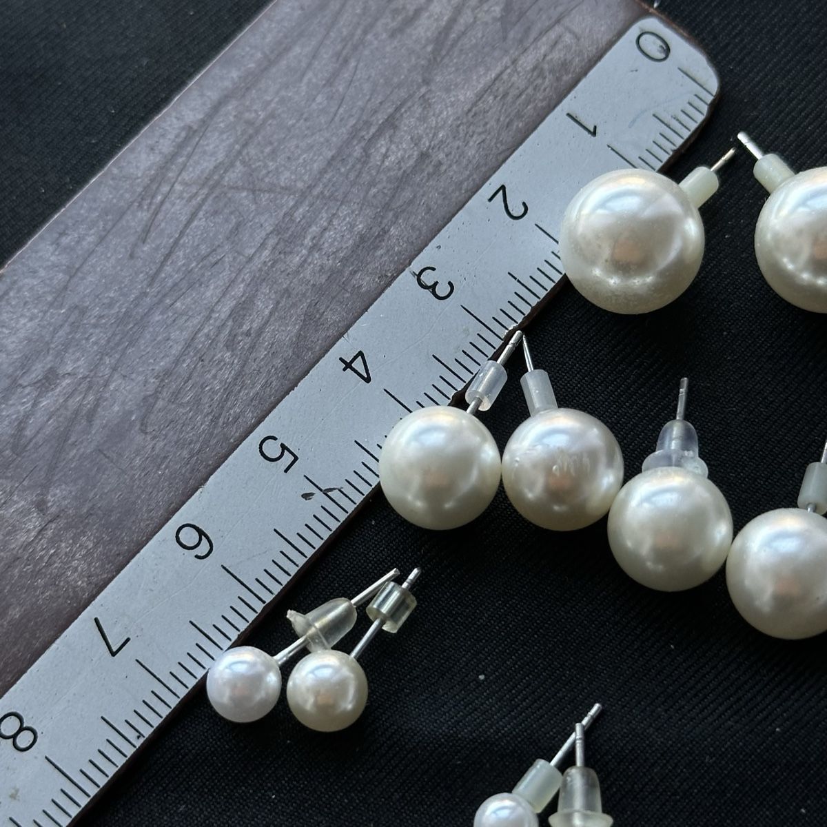 Orecchini pendenti & Orecchini a lobo: Perlen Ohrstecker Set – Usato da Givisiez venduto da dor_xb9k 2