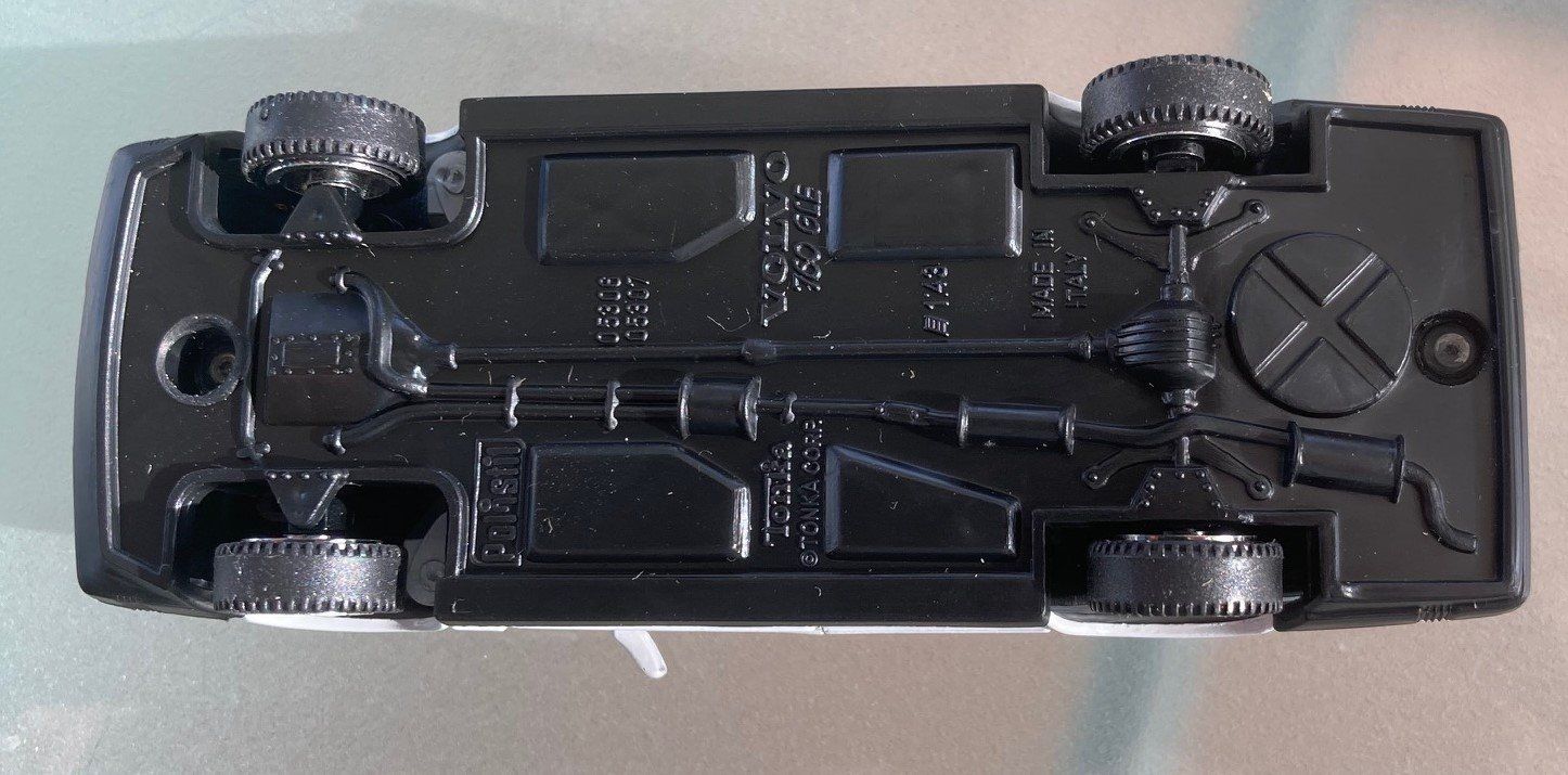 Polistil Modellautos: Volvo 760 GLE 1:43 – Neu und originalverpackt aus Wolfhausen von signat 4