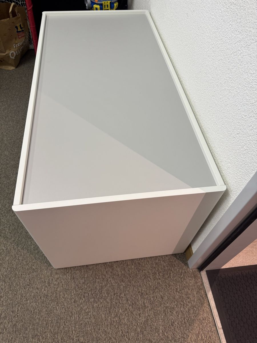Tables: Ikea Spieltisch DUNDRA – D'occasion à Dübendorf par adb90 2