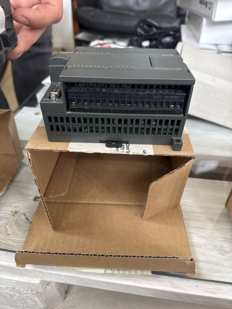 Siemens Componenti elettronici: Siemens cpu 224 – Nuovo (secondo la descrizione) da Zürich venduto da dmasti