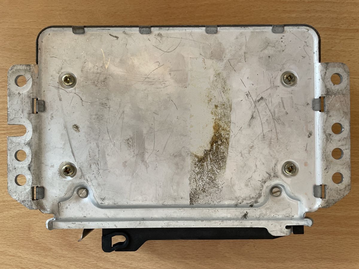 Bosch Tutti pezzi di ricambio auto: Steuergerät #198 Bosch 0261200104 90280357 – Usato da St. Gallen venduto da mai_zpt7 1