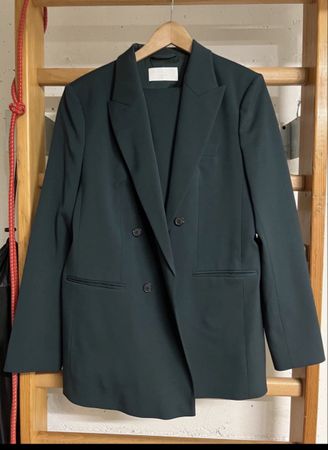 Hugo Boss Costume vert foncé en laine vierge, taille 42