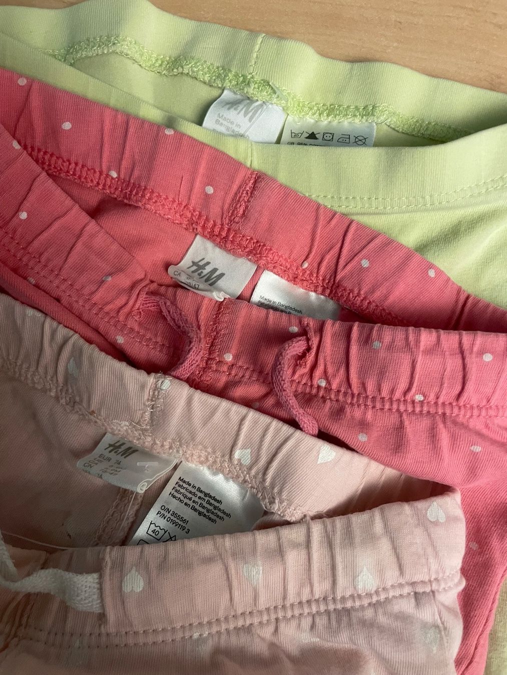 H&M Hosen: 3 H&M Shorts/Leggins Gr.74 – Gebraucht aus Obergerlafingen von cabo4 1