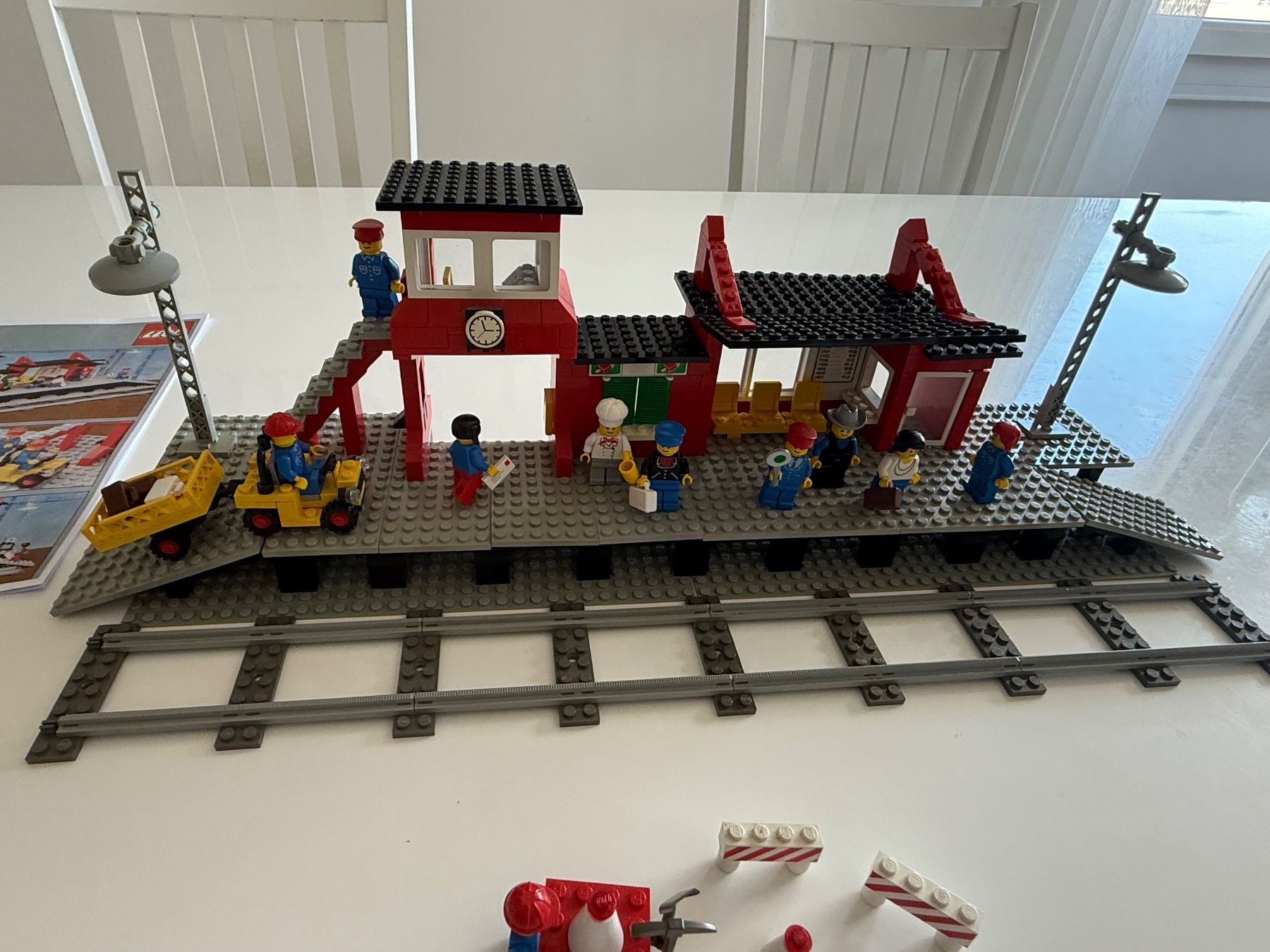 Lego Baukästen: LEGO Train 7824 Train Station / Bahnhof - MIT BONUS-Sets – Gebraucht aus Burgdorf von Pistar