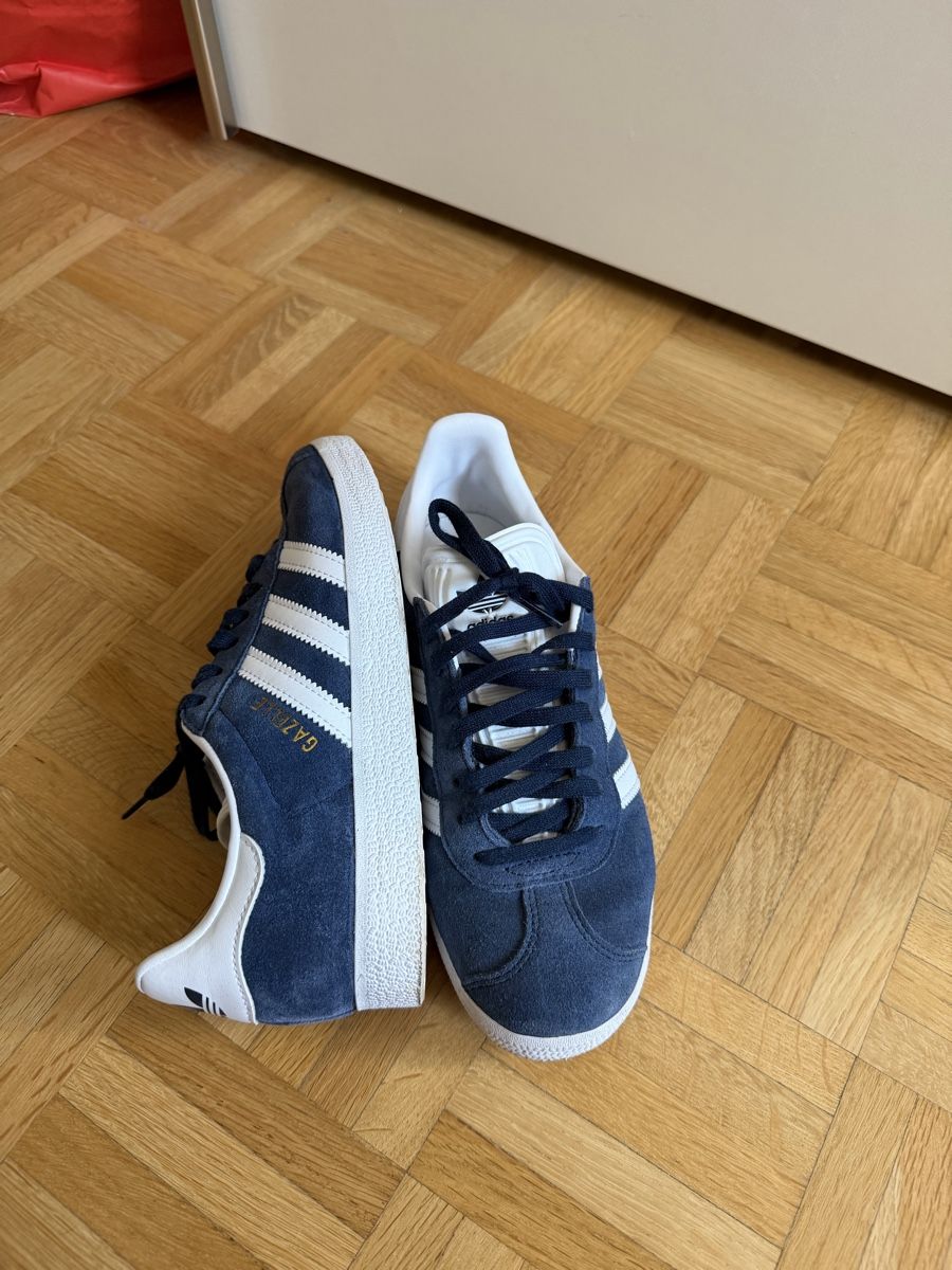 Chaussures femmes: Basket adidas gazelle – Neuf (Voir description) à Montsevelier par Duna2210 1