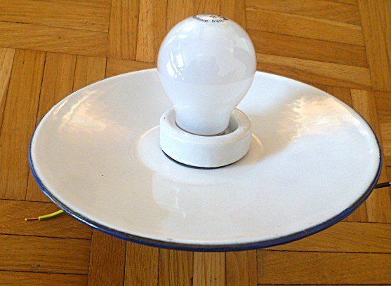 Lustres & lampes de plafonds: Antike Hof- Keller- Stall- Zimmer-Lampe – D'occasion à Effretikon par Heimstudio 3