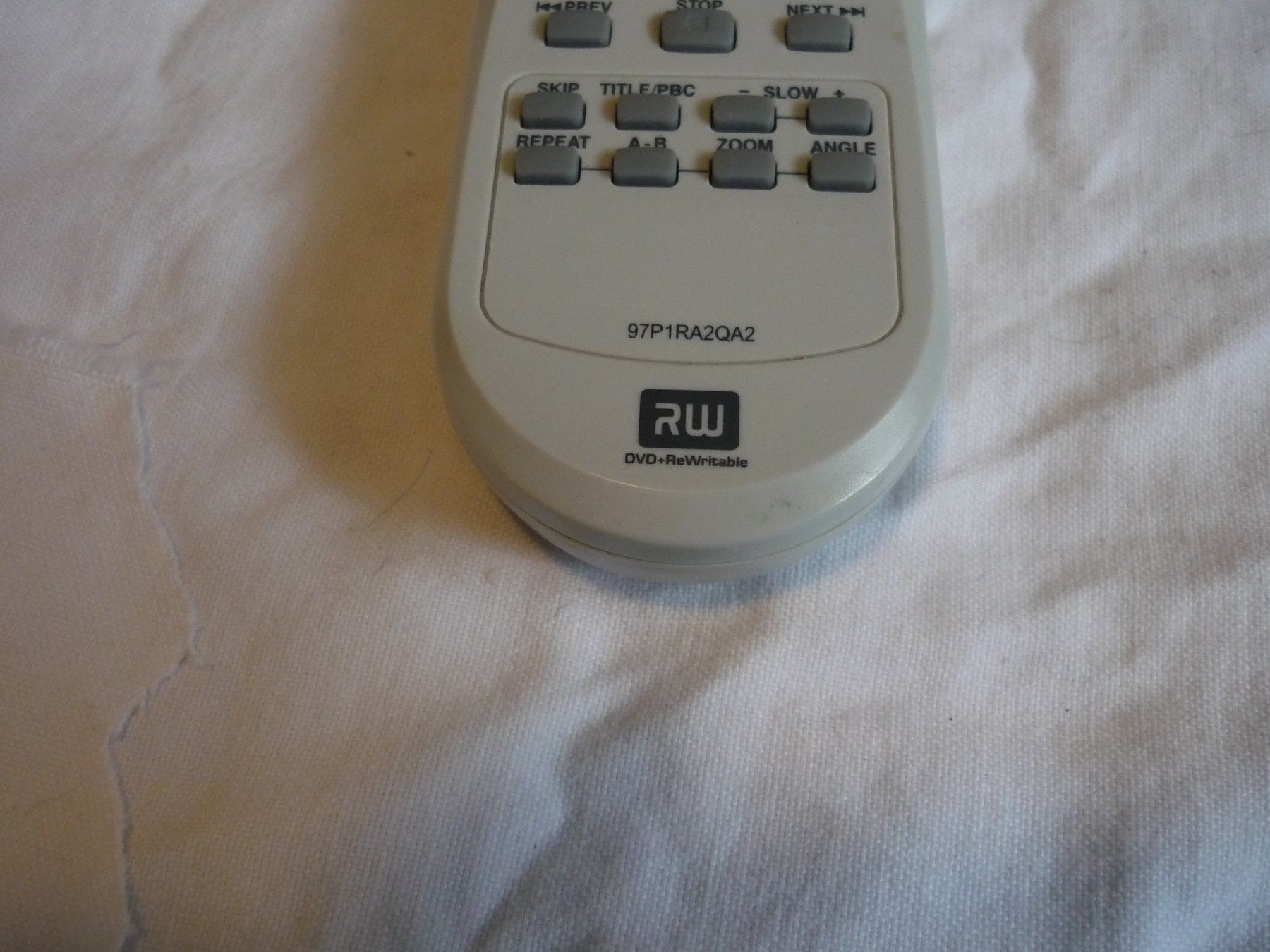 Fernbedienungen: Fernbedienung RW DVD Videorecorder VHS remote 97P1RA2QA2 – Gebraucht aus Beringen von Flatretriever 1