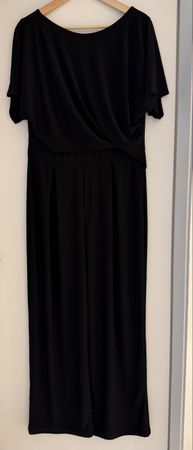 Magnifique Combinaison noire Phase Eight - 40-42 NEUVE!
