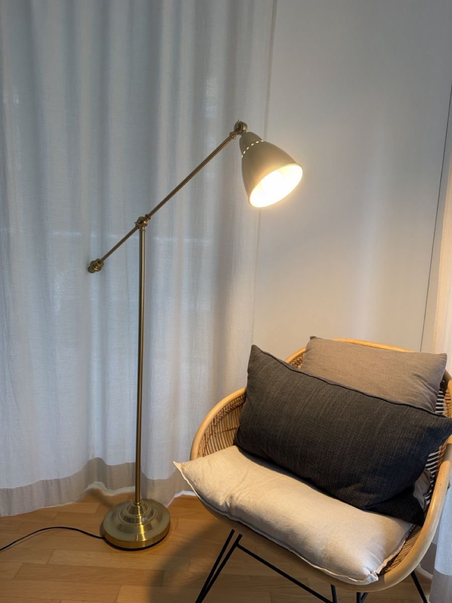 Ikea Lampes: IKEA Stehleuchte – D'occasion à Kriens par kyvels 1
