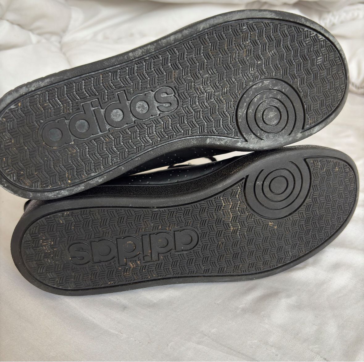 Adidas Chaussures femmes: Basket Adidas noir 36 – D'occasion à Moudon par TigerrrEye 1