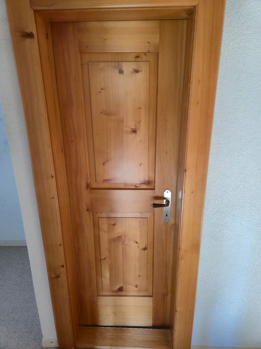 Porte: Holztüre mit Vintage Klinke – Usato da Bassersdorf venduto da Ubrunu 1