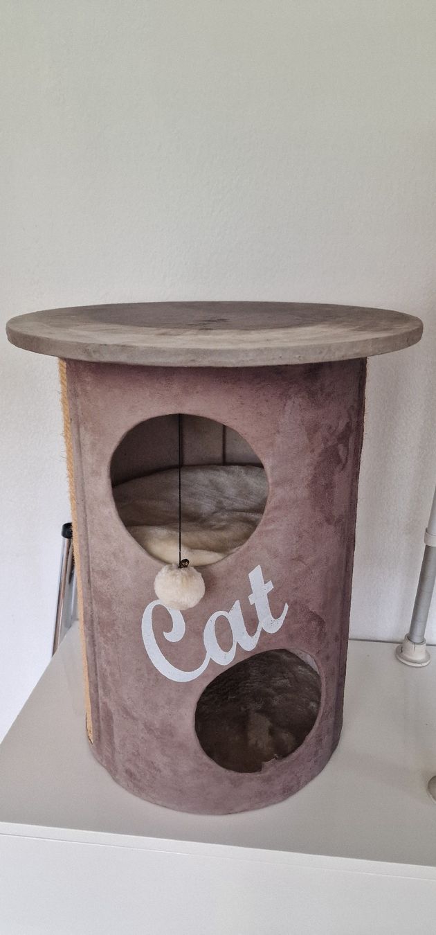 Tiragraffi: Katzenbaum – Usato da Zürich venduto da Abrar123 3