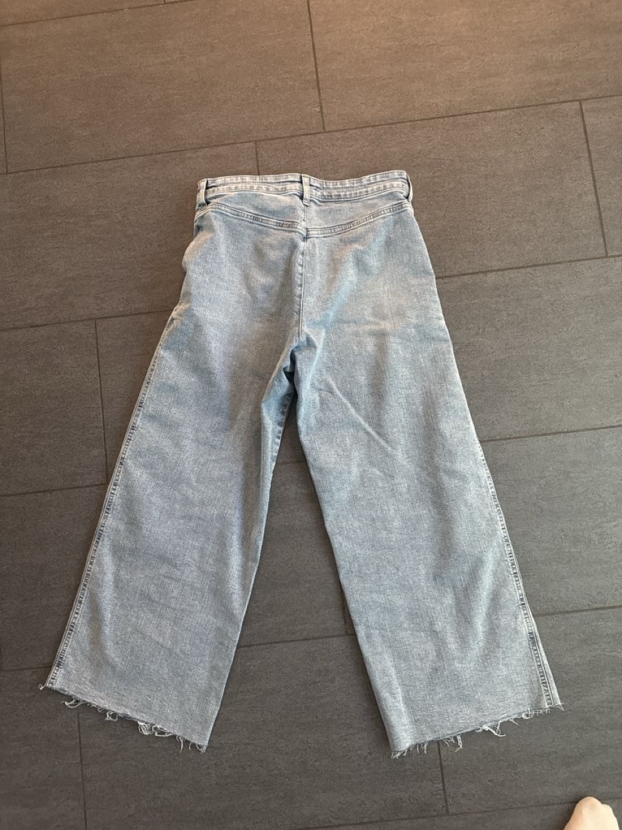 H&M Jeans: H&M Hose Gr. 40 – Gebraucht aus Hagendorn von esma_2000 1