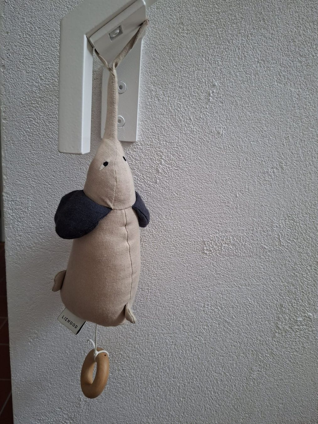 Liewood Spielzeuge: Spieluhr Elefant Liewood – Gebraucht aus Zürich von Jo.Be. 1