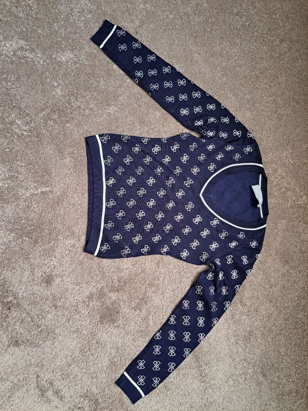 Guess Maglioni & Felpe: Pull Guess neuf taille XS – Nuovo (secondo la descrizione) da Moutier venduto da cel_9ffk