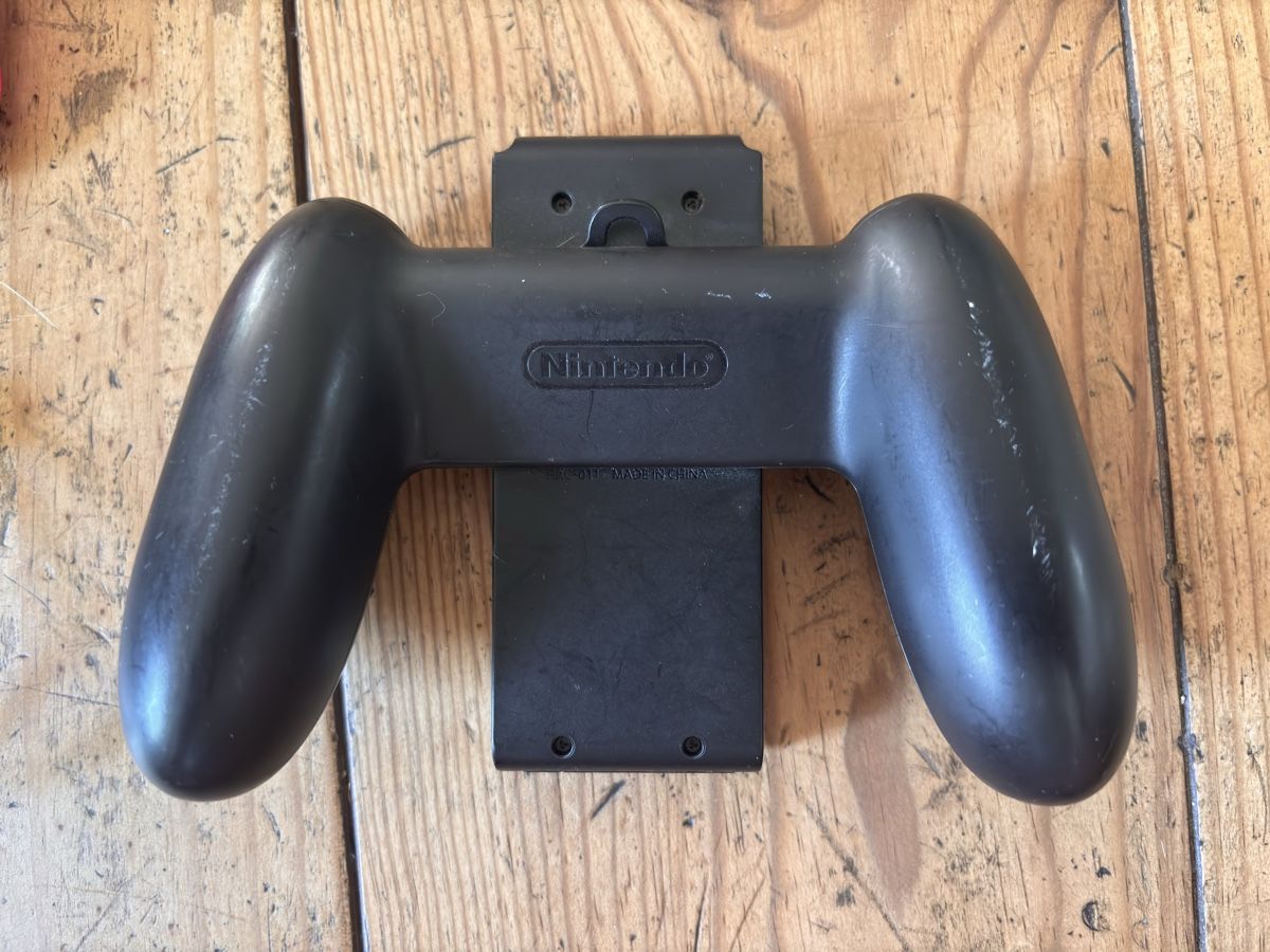 Nintendo Consoles: Nintendo Switch Spielkonsole inkl. Extras – D'occasion à Biel/Bienne par Fligi 3