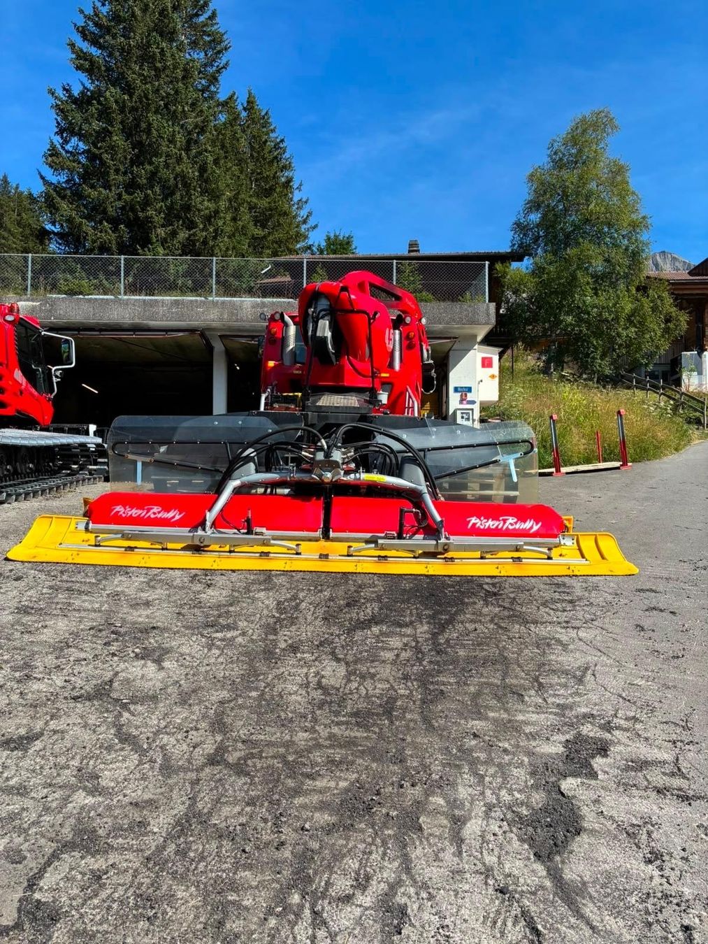 Autre: Pisten Bully 600 Polar – D'occasion à Frutigen par uma_qk2s 1