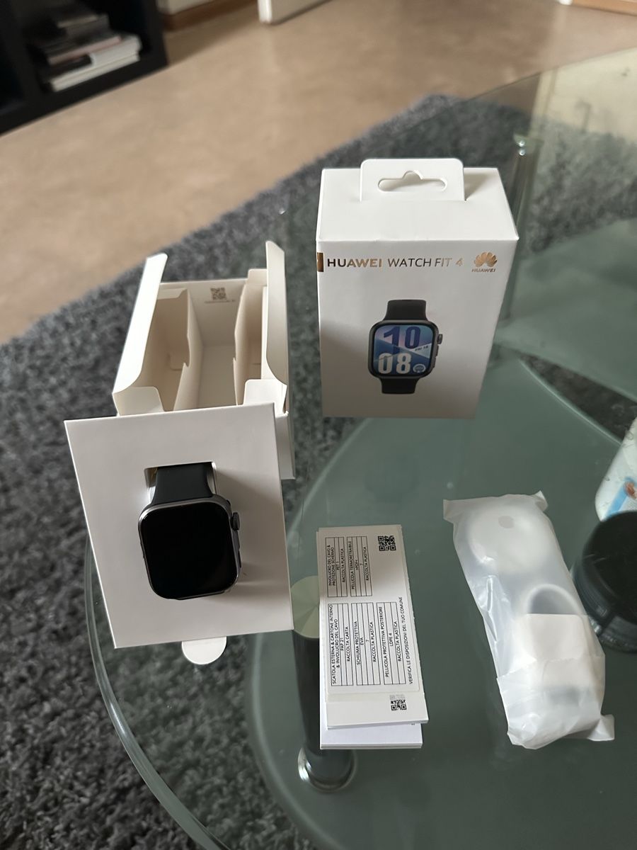 Huawei Smartwatch: Huawei Watch Fit 4 / 43mm – Usato da Basel venduto da eliaxzer 1